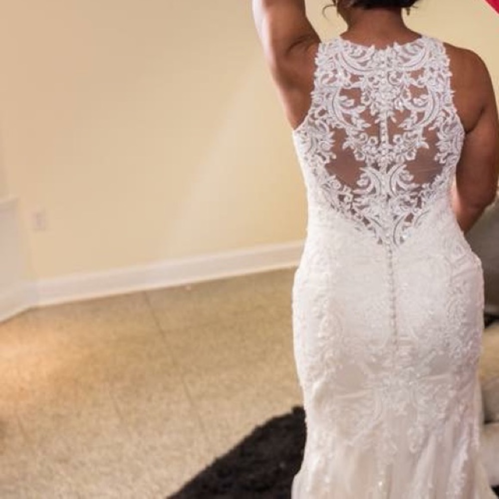 Essence of Australia Wedding / Bridal Gown